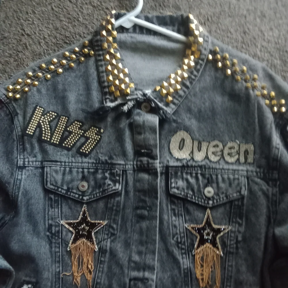 Jean jacket - Picture 2 of 8